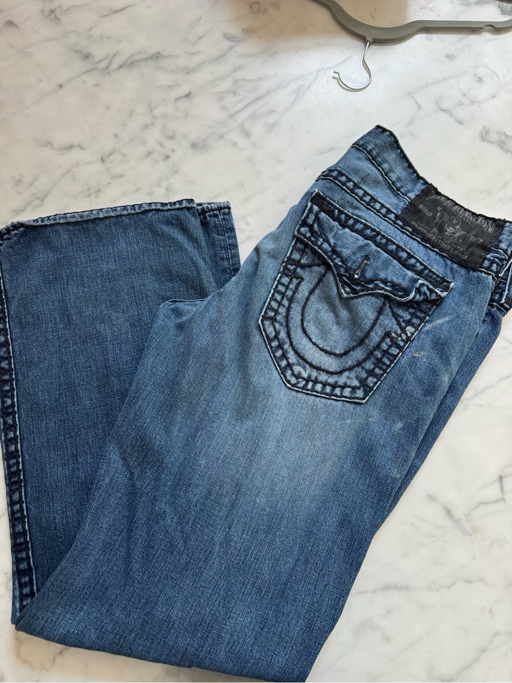 True Religion Men’s Relaxed Jeans in Light Blue Wash - Picture 3 of 3
